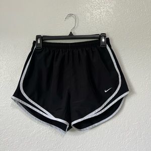 NIKE TEMPO RUNNING SHORTS